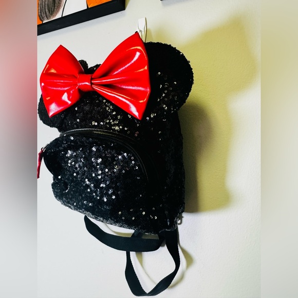 Disney Minnie Mouse Sequin Backpack small black/red - Picture 3 of 7